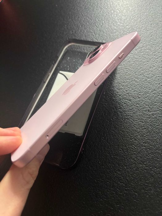 iPhone 15 256GB Black/Pink Като Нови