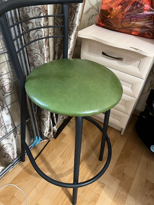 Продам барный стул в идеальном состоянии