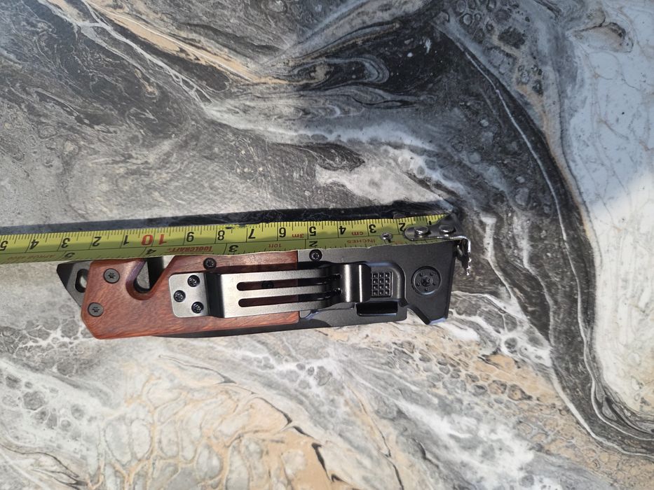 Cuțit / briceag pliabil