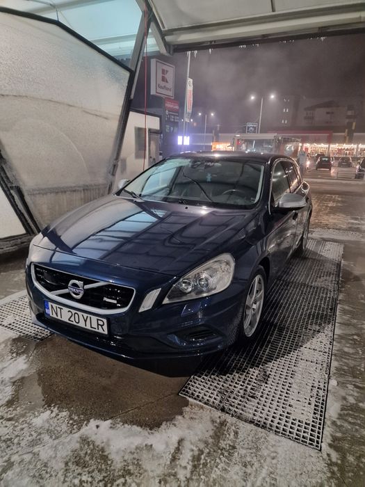 Volvo V60 R Design, Distronic, 2.0 Disel 5 cilindri , euro 5