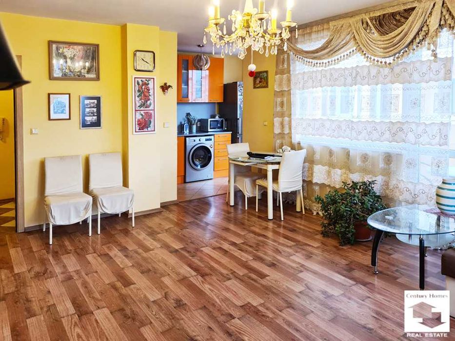 Дава се под наем Тристаен апартамент в Велико Търново, Център - 100 кв.м за 165000 € - Снимка #1