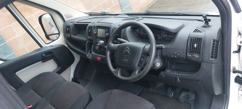 Citroen Relay din 2015 motor 2.2 diesel  Volan pe dreapta Anglia