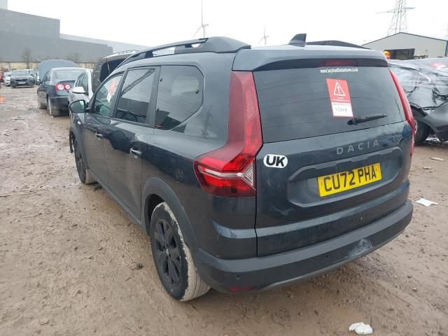 Dezmembrez Dacia Jogger 1