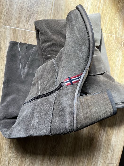 Cizme inalte piele intoarsa, Napapijri, masura 40