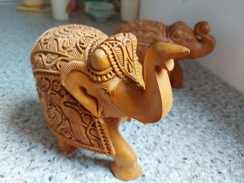 Слоны из Индии дерево