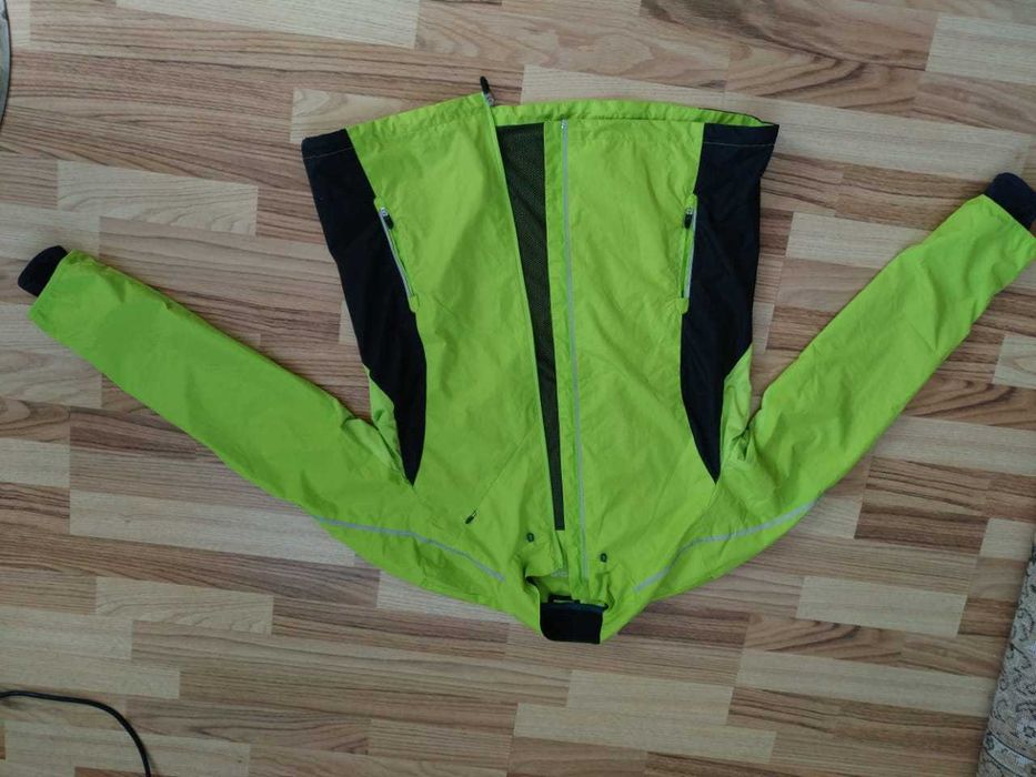 Куртка горнолыжная