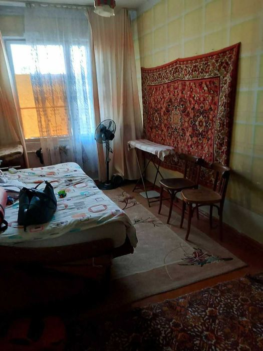 Срочно! 3х комнатная Массив куйлюк 1