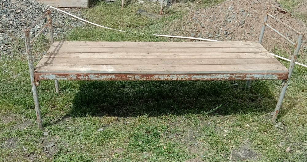 Продам кровати 2 шт