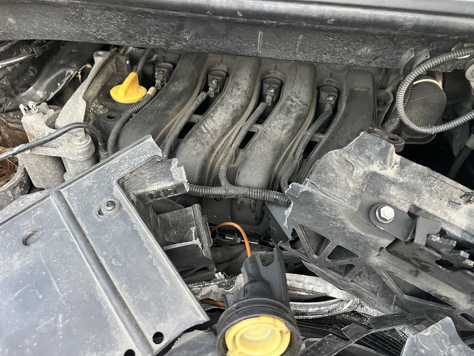 Renault Scenic 1.6 бензин ЗА ЧАСТИ!!