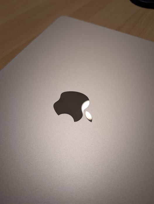 MacBook Air M2 като нов