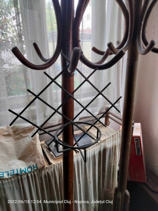 Suport fier forjat pt ghivece de flori