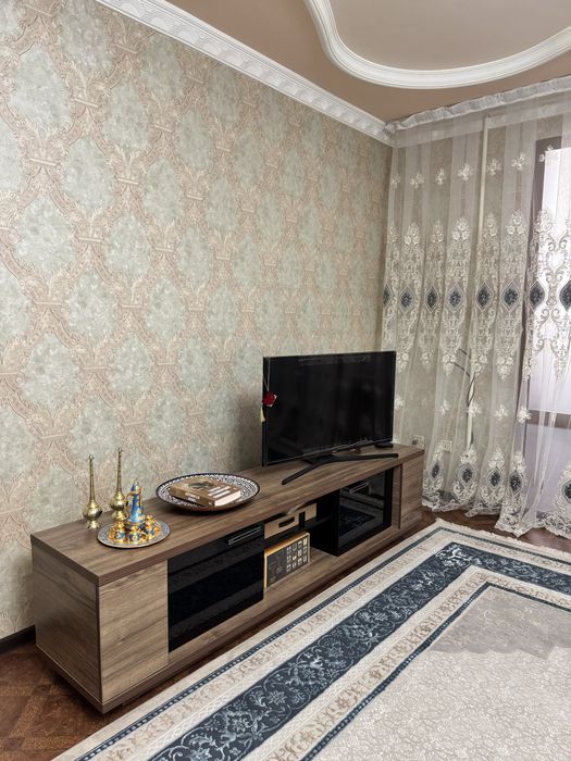 СРОЧНО ПРОДАЕТСЯ Банковский 3 ком кв на ХУВАЙДО мБЕРУНИЙ 1 этаж 115кв