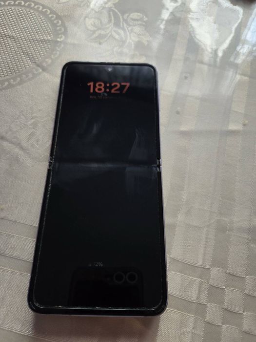 Samsung Galaxy Z Flip3