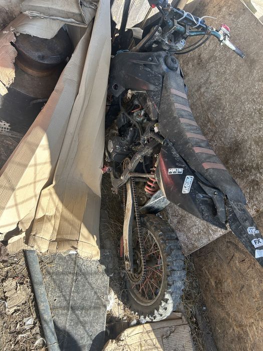 Cross 125ycf  4 timpi vand sau dezmebrez