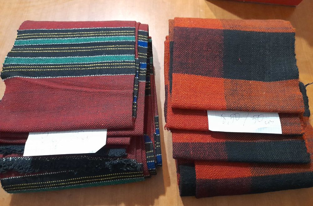 Вълнени ръчно тъкани платове