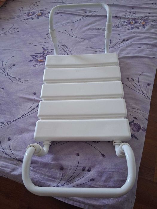 Cada aproape noua de vanzare, bonus: scaunel de baie