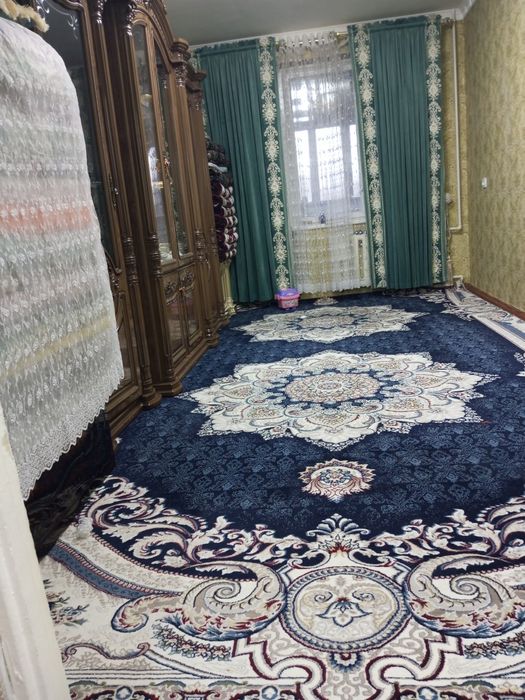 Продам 3-комнатный квартиру с мебелями.