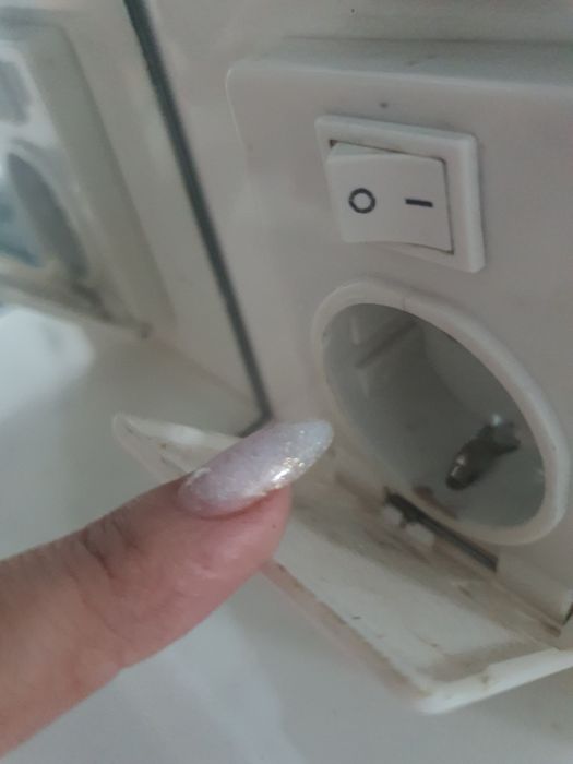 Продам зеркало с шкафчиками для ванны