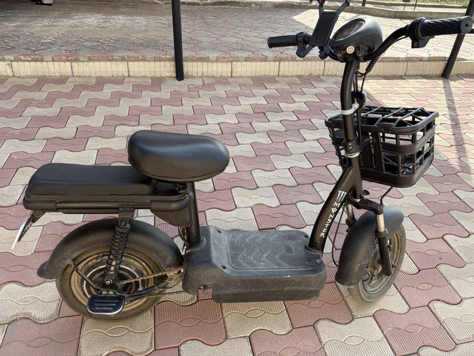 Продается электросамокат в отличном состоянии