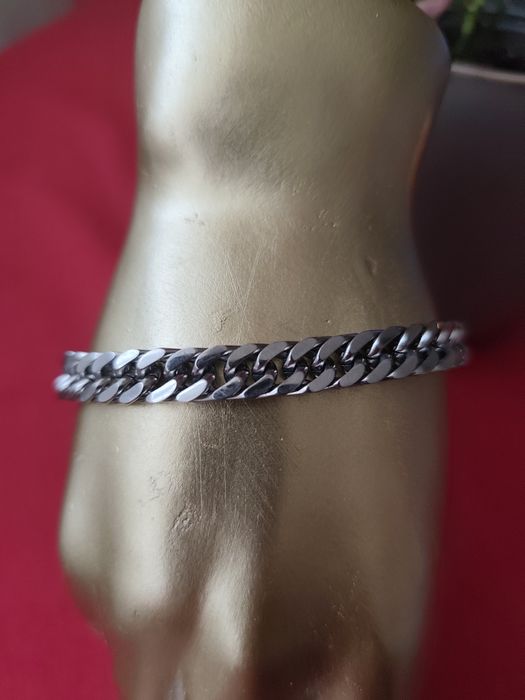 Brățări , inele , lant