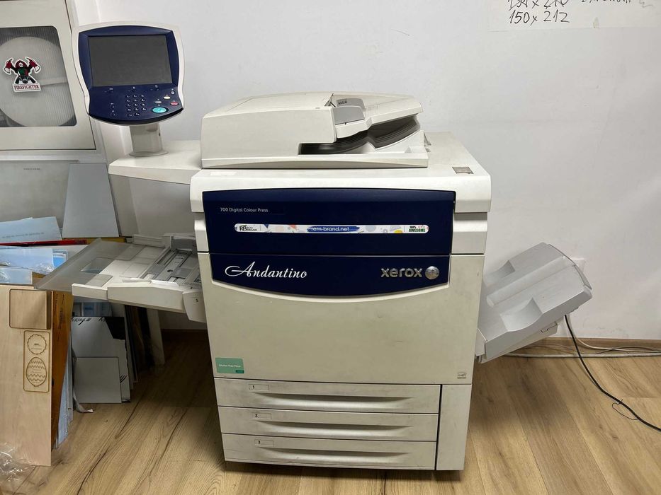 Дигитална машина Xerox 700 + Външен Fiery EX700 + РЕЗЕРВЕН Fiery + РЕЗЕРВНИ ЧАСТИ