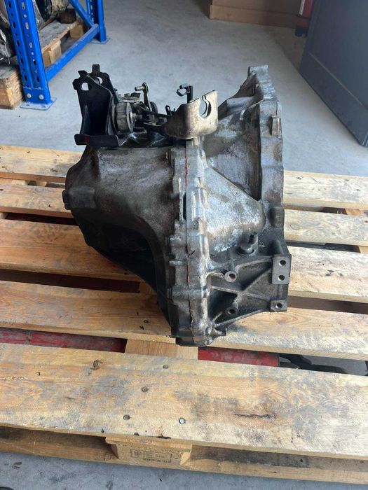 Скоростна Кутия TOYOTA AVENSIS 2.2 D-CAT 177к.с.-Ръчна 6ск.