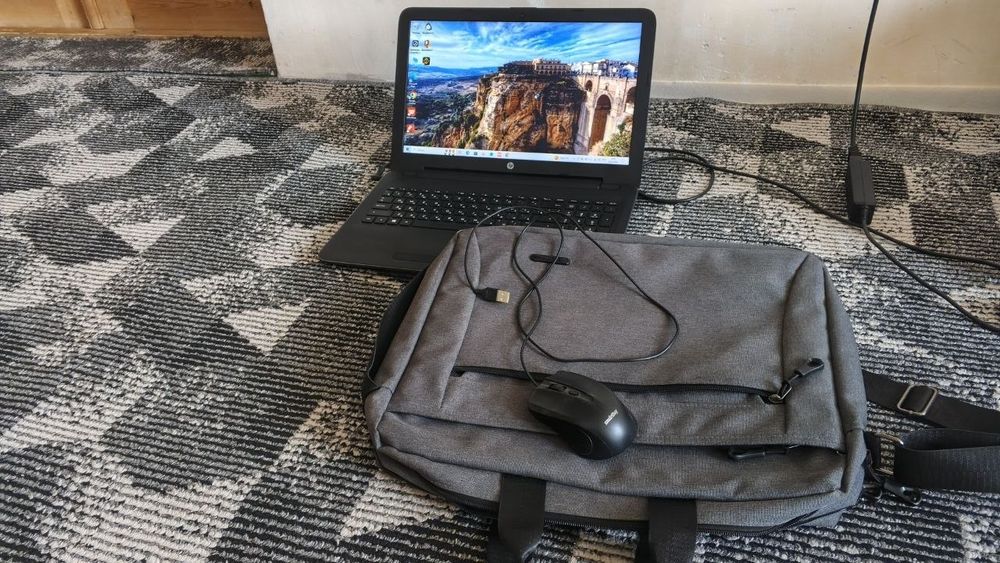 Ноутбук Hp сотилади