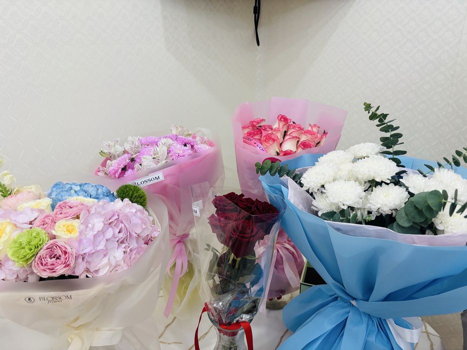 Свежие букеты цветов б/у
