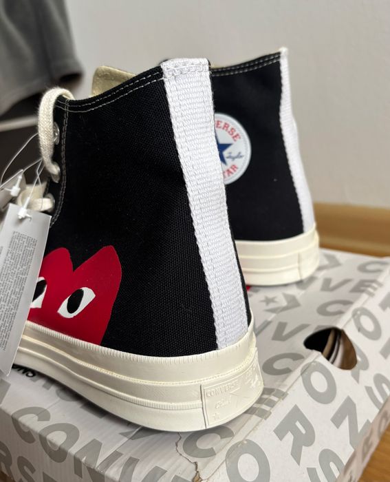 Нови кецове Comme des Garçons Play x Converse