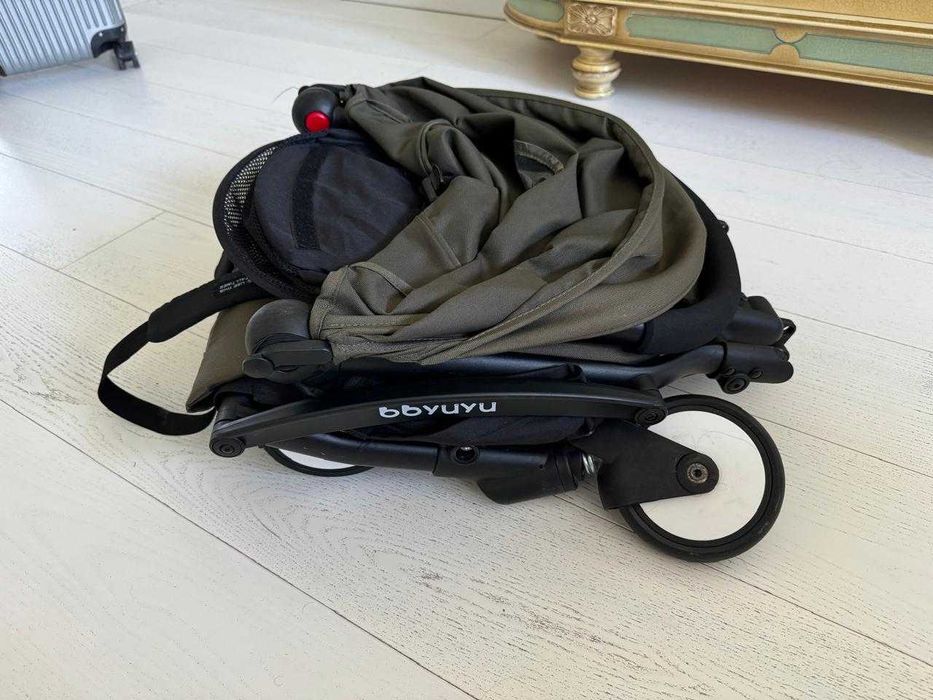 Прогулочная коляска для путешествия.