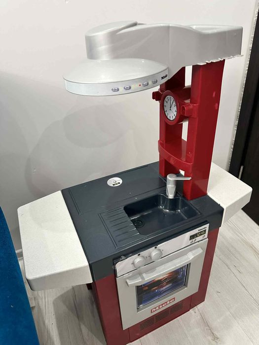 Детска Кухня Много Запазена