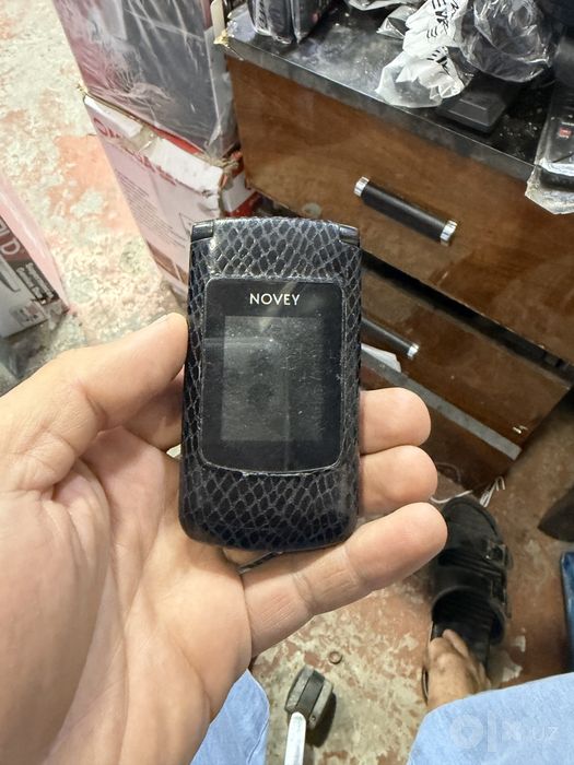 Novey R80 xolati zur
