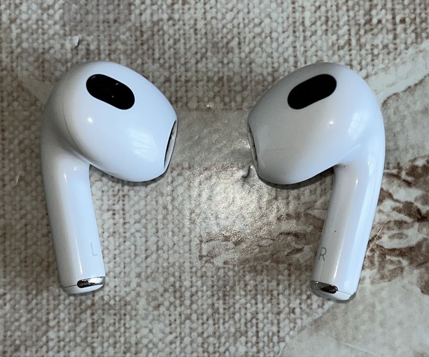 Оригинални слушалки Apple AirPods 3 без зареждащ кейс | without charging case
