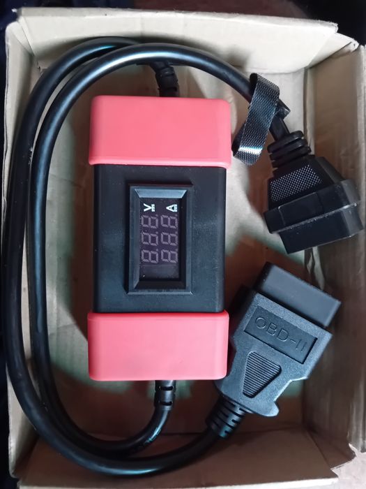 Адаптер от 24в на 12в за автодиагностика на камиони