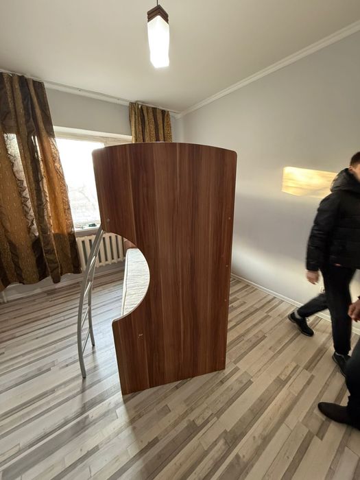 продается кровать двухярусная