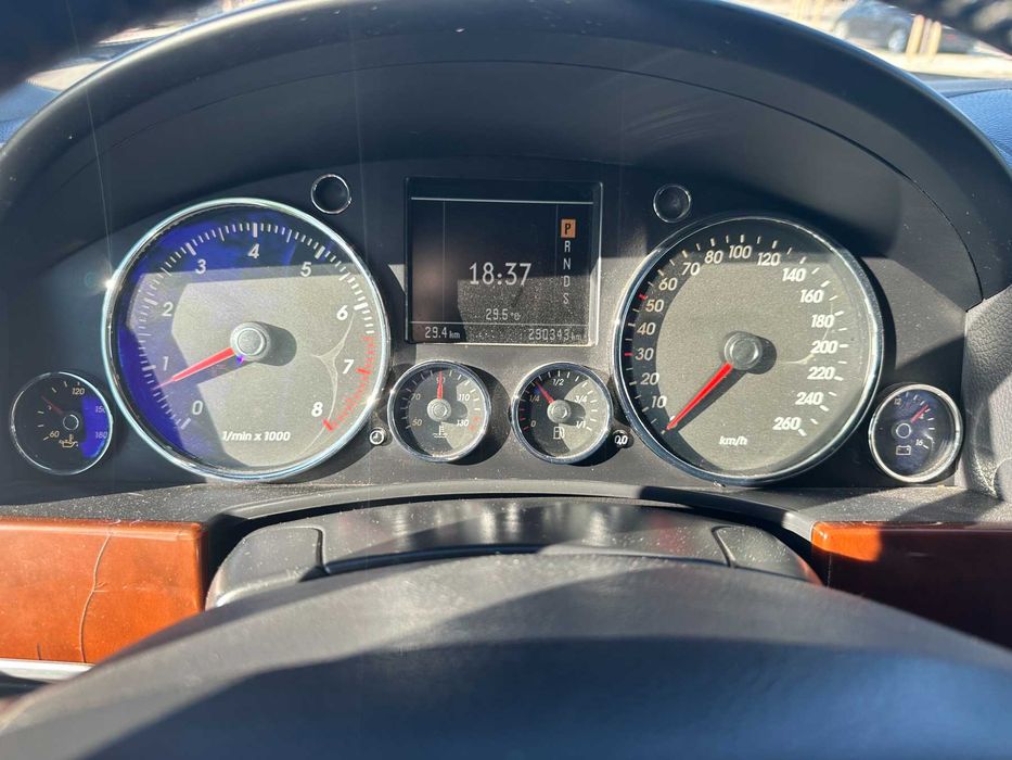 VW TTouareg 3.2 газ/бенз
