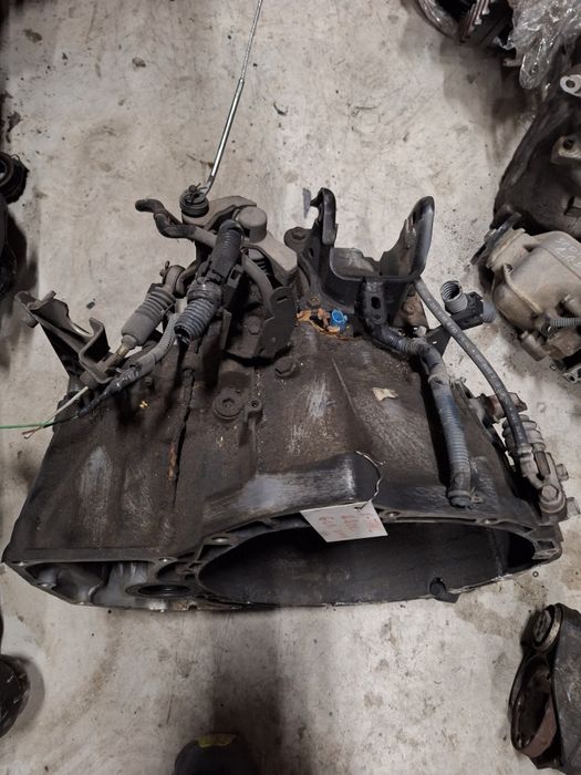 6 степенна ръчна скоростна кутия Nissan X-Trail 2.2DCI