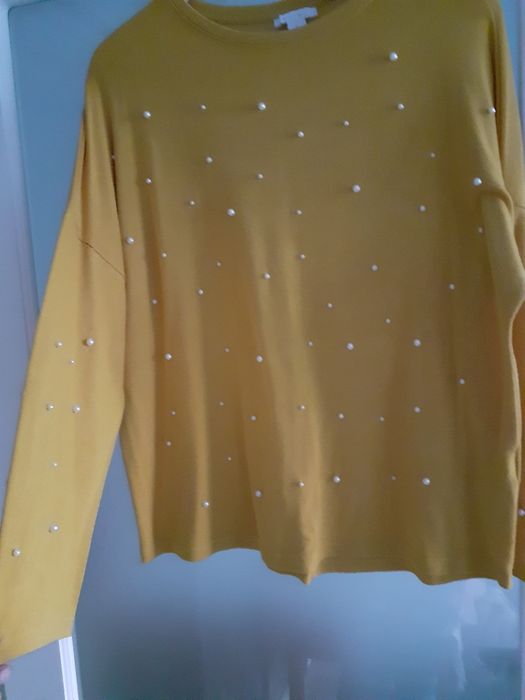 Bluză jerse de culoare muștar, cu perle