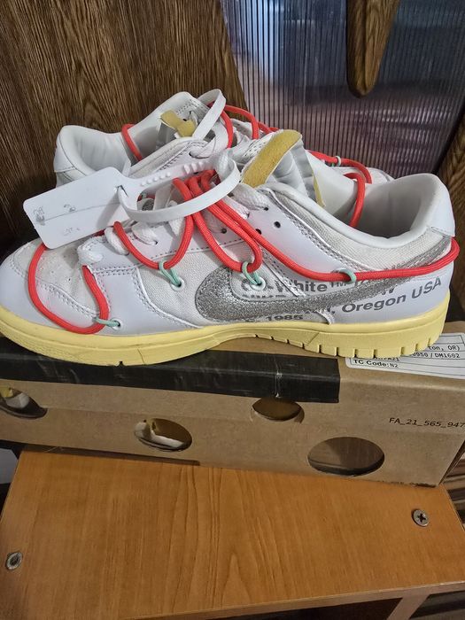 Vând dunk off white