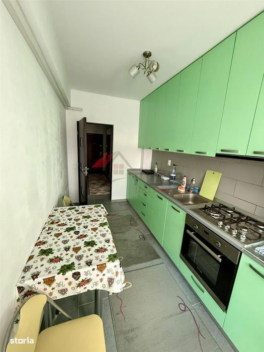 Etaj 2 - Galata Platoul Insorit, apartament cu 2 camere decomandat cu