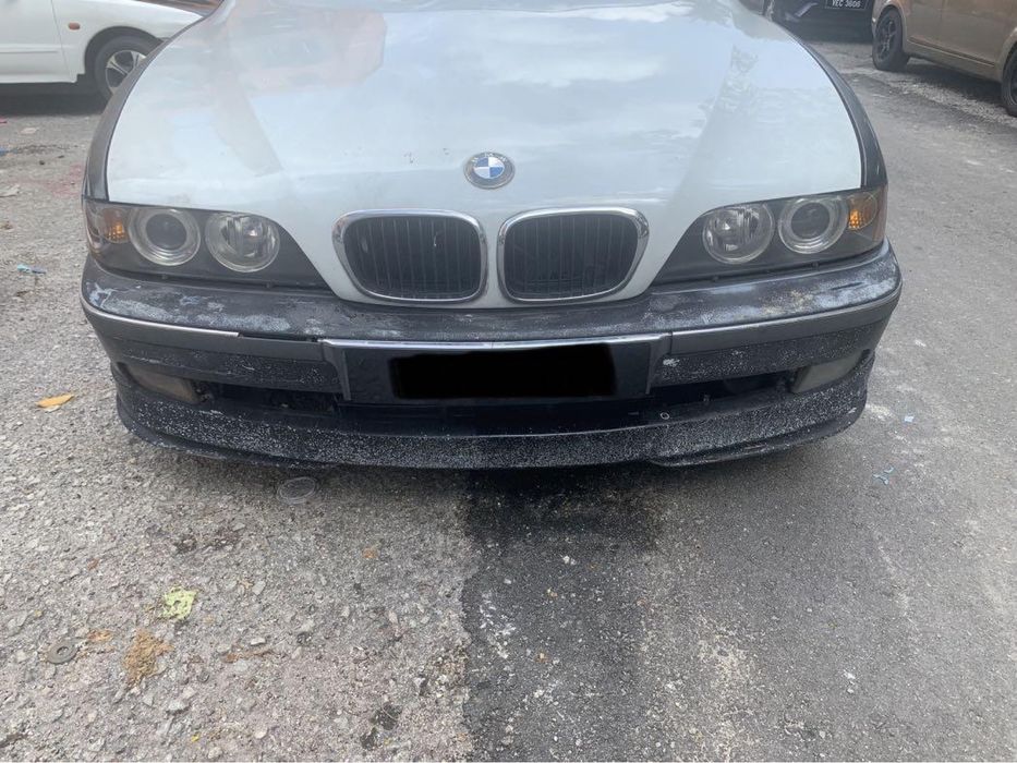 Бампер E39 BMW шницер