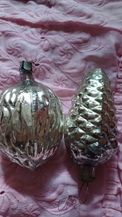 Елочные игрушки, кофейный набор и др.