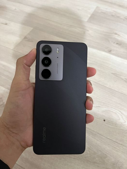 Реалме с75 8/256