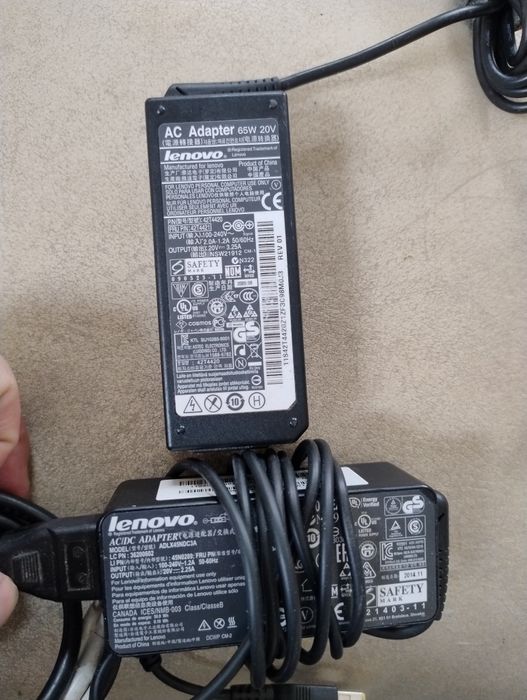 Încărcătoare laptop Lenovo