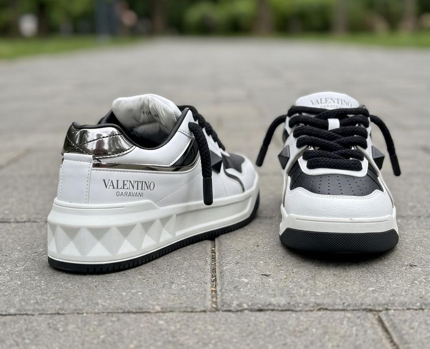 Adidasi Valentino Garavani Negru Alb Full Box