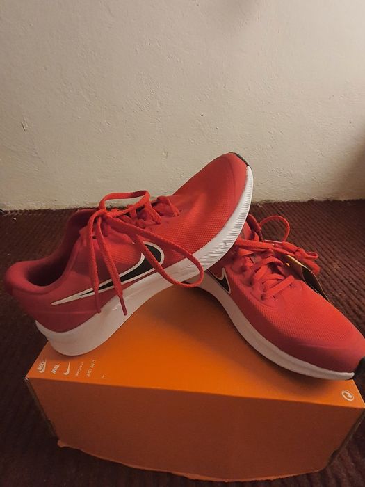 Adidași Nike Roșii – NOI în Cutie – Livrare direct din Italia –