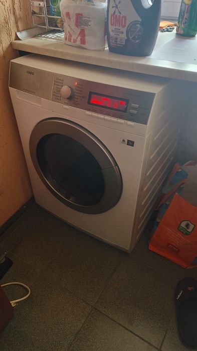 Пералня със сушилня AEG