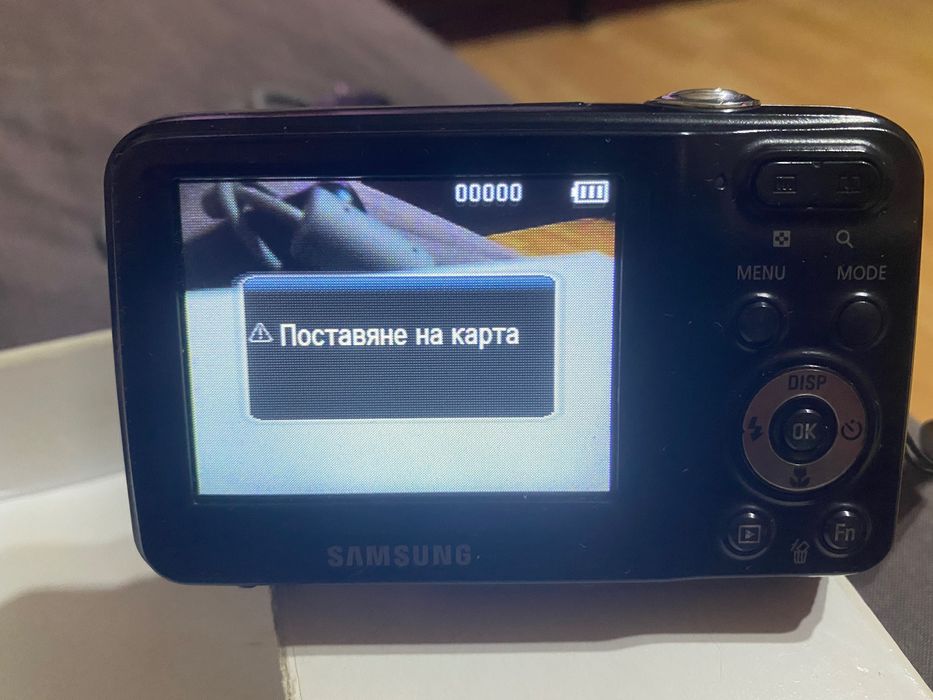 Продавам цифров фото апарат SAMSUNG ES80