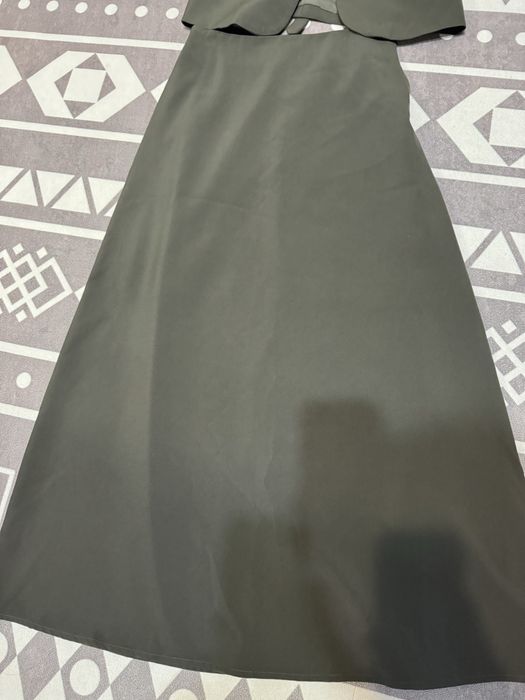 Продам комплект юбка с жилетом