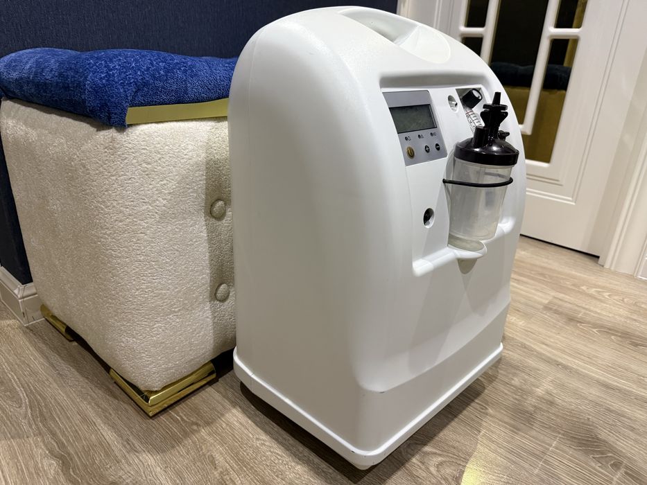 * кислородный концентратор (не включается требуется ремонт)